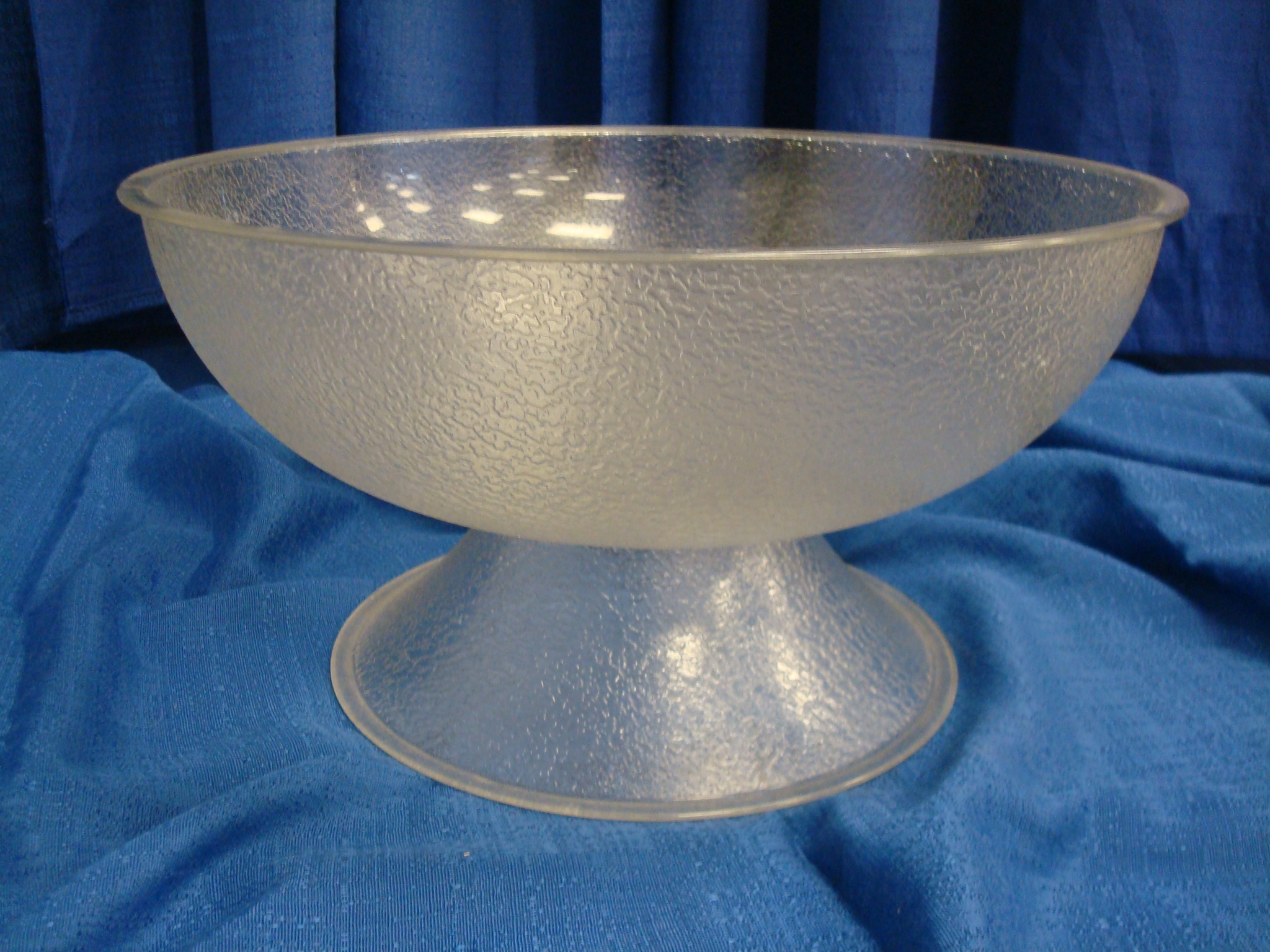 Punch Bowl - Plastic Pedestal 2 Gallon