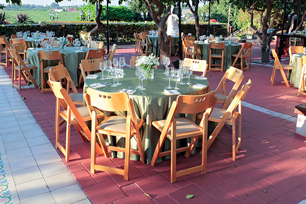 Wedding Chair Rentals: From Ceremony to Reception